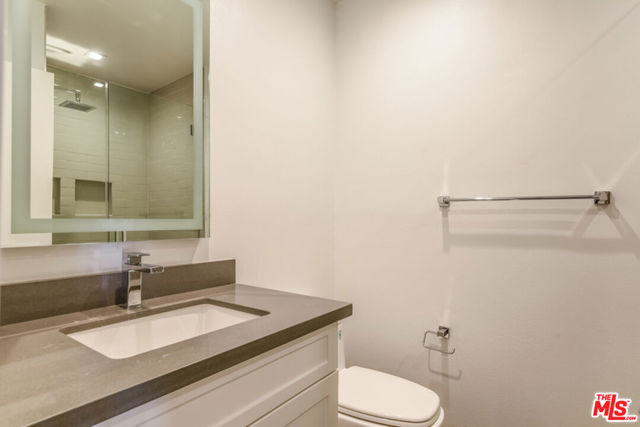610 N Orlando Avenue, West Hollywood CA: https://media.crmls.org/mediaz/21af2fa1-c411-4f01-8fff-77e7ccdcfbb4.jpg
