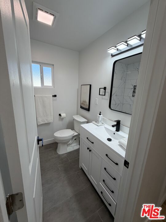 10419 Vassar Avenue photo 32
