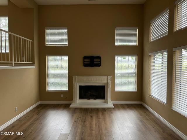 630 Warwick Avenue, Thousand Oaks CA: https://media.crmls.org/mediaz/21b00169-62e0-4758-be57-415be6220981.jpg