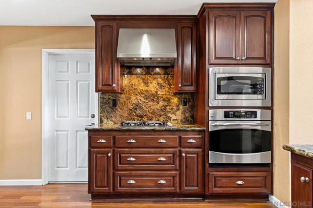 3121 Alta Verde, Fallbrook CA: https://media.crmls.org/mediaz/21b04d41-e9e8-476a-8091-c460a7dcf395.jpg