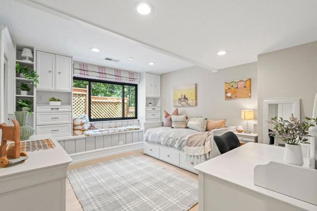 145 Central Avenue Avenue, Los Gatos CA: https://media.crmls.org/mediaz/21b07673-be33-403e-aba1-228a9671cb14.jpg