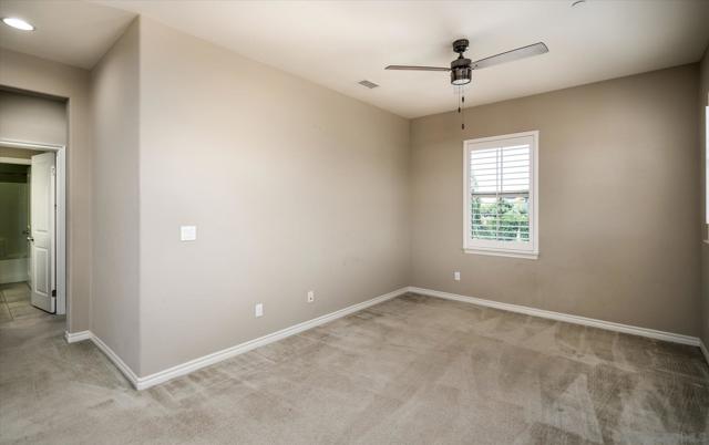 35056 Knollview Ct, Winchester CA: https://media.crmls.org/mediaz/21b19397-ff0e-4bc8-83ec-5f4d19ff0fff.jpg