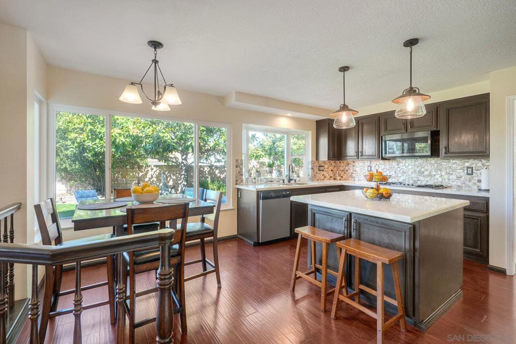 8748 Butano Ct - photo 6