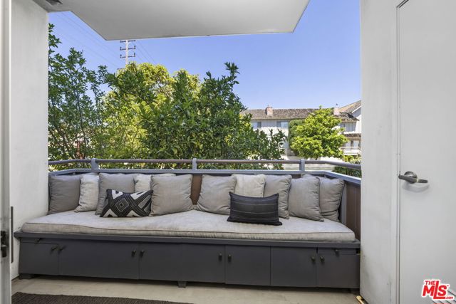 Drew Fenton | 900 S Westgate Avenue Los Angeles CA | MLS: 7293720