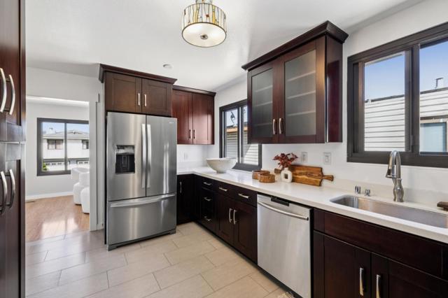 69 Plymouth Circle, Daly City CA: https://media.crmls.org/mediaz/21b27ffb-a979-4d04-bce6-95edcd4bde9f.jpg