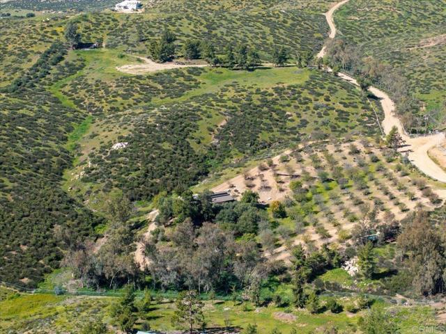 40707 Intrepid Rd, Hemet CA: https://media.crmls.org/mediaz/21b30f96-4855-4153-8046-64d873411651.jpg