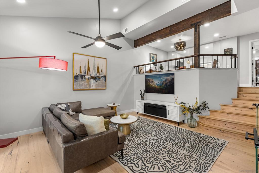 3320 Caminito Eastbluff #135