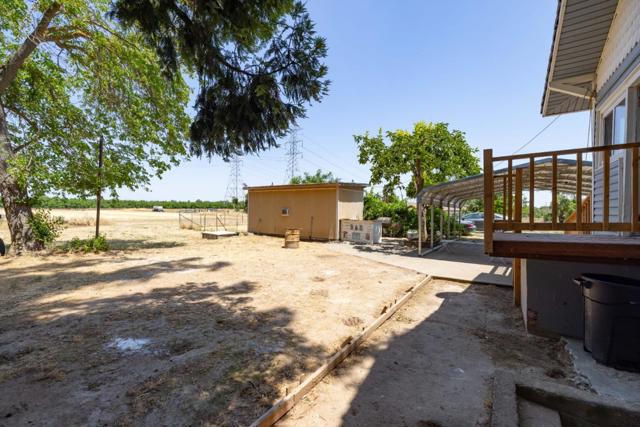 11835 Hobday Road, Wilton CA: https://media.crmls.org/mediaz/21b3d036-3799-403e-a65c-0f6df12900ac.jpg