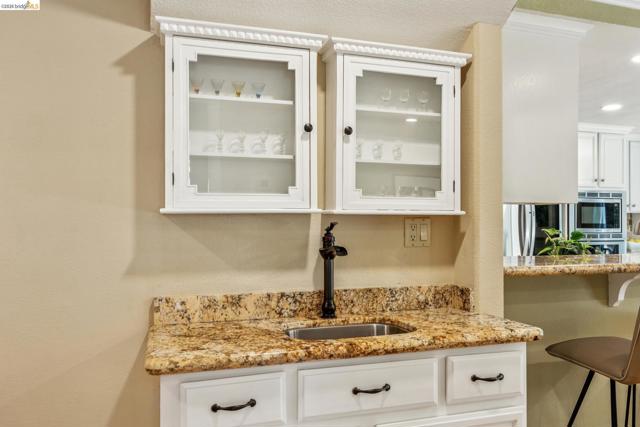 Image 19 of 55 For 5362 Saddleback Ct.