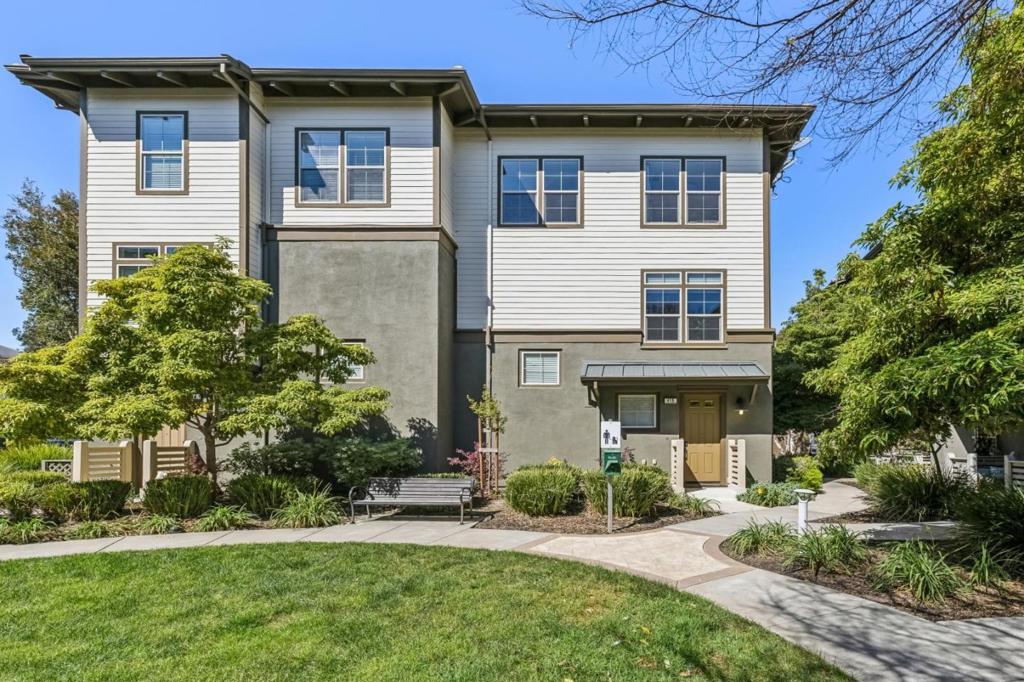 418 Chapman Lane