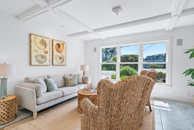910 Pelton Avenue, Santa Cruz CA: https://media.crmls.org/mediaz/21b48299-ba1a-46e7-81c7-954a24e10e23.jpg