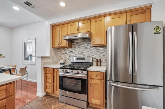 5220 Fairbanks, Fremont CA: https://media.crmls.org/mediaz/21b56c50-83fa-4445-b928-b9faad84de5e.jpg