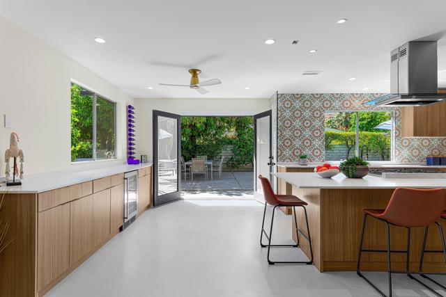 5155 E Bobolink Lane, Palm Springs CA: https://media.crmls.org/mediaz/21b5cfbf-aac1-4ff5-9840-d6a94b4c9926.jpg