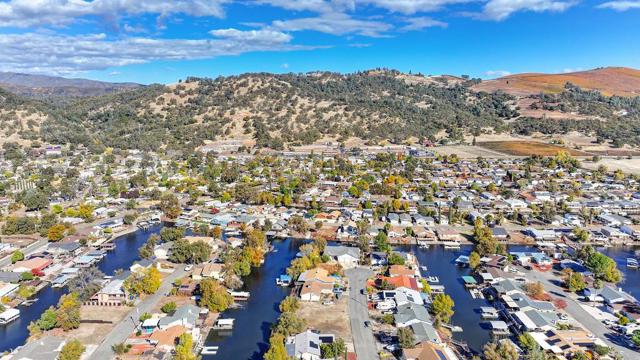 613 Bass Lane, Clearlake Oaks CA: https://media.crmls.org/mediaz/21b5d90b-8c48-42b3-89bc-ade2064b5033.jpg