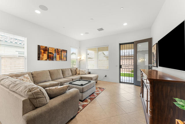 Image 14 of 48 For 42897 Cusino Court