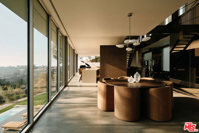 2500 Briarcrest Road, Beverly Hills CA: https://media.crmls.org/mediaz/21b6618f-b838-4afa-a798-df96648b3155.jpg