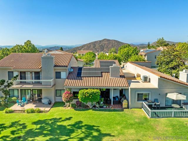 17839 Valle De Lobo, Poway CA: https://media.crmls.org/mediaz/21b6b053-d92e-4280-8051-fdec53609273.jpg