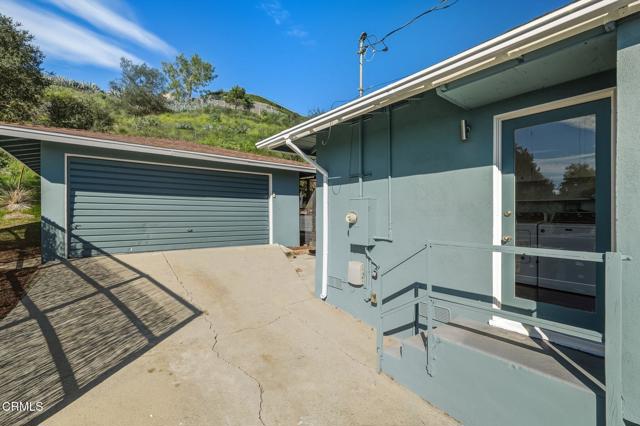 4487 Rising Hill Road, Altadena CA: https://media.crmls.org/mediaz/21b702fd-9672-45a2-a444-40c9ff09b34c.jpg