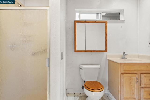 3478 Esperanza Drive, Concord CA: https://media.crmls.org/mediaz/21b74518-6b13-45cb-bd56-4cec48087518.jpg