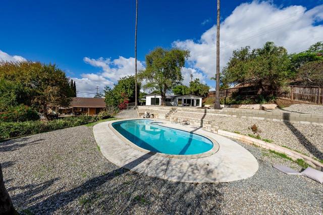 Detail Gallery Image 3 of 33 For 1602 Towell Ln, Escondido,  CA 92029 - 5 Beds | 3 Baths