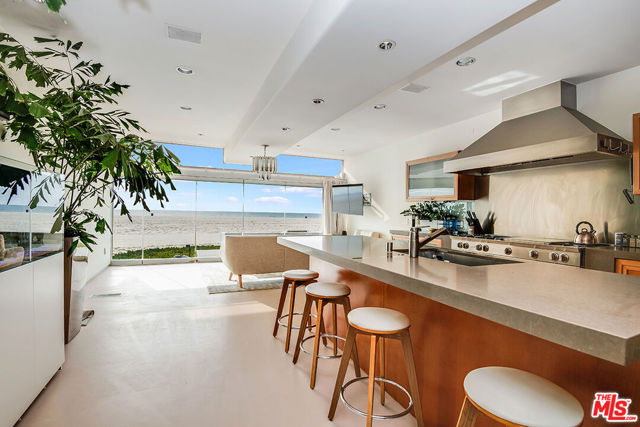 3817 OCEAN FRONT Walk photo 6