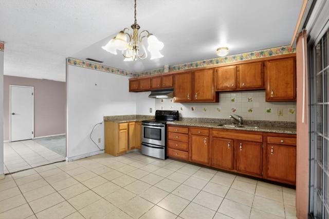 290 Zurich, Watsonville CA: https://media.crmls.org/mediaz/21b9323e-474f-4b83-8983-36e43363d335.jpg