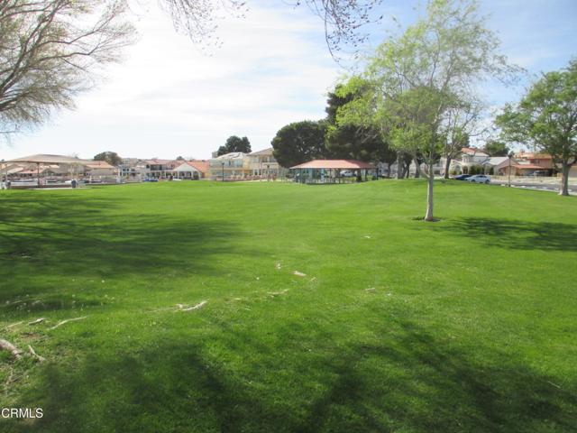 14473 Hurricane Lane, Helendale CA: https://media.crmls.org/mediaz/21ba2049-05a6-464c-a63a-1dc82b79b96d.jpg