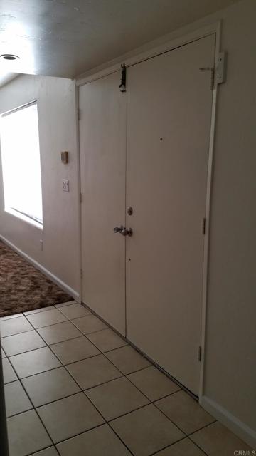 294 Chambers St, El Cajon CA: https://media.crmls.org/mediaz/21ba2aab-7271-4d1e-890a-4f8eb1593a4b.jpg