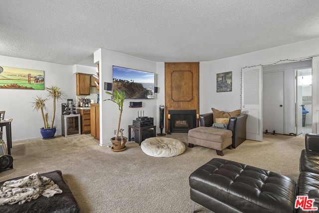 914 Lincoln Boulevard, 202 photo 3