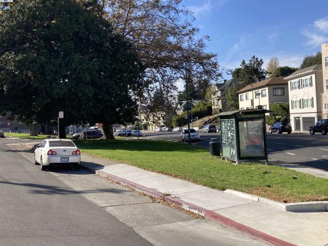 Image 5 of 6 For 2268 Park Blvd