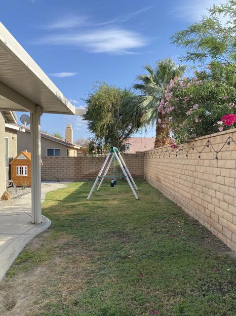 37411 Bosley, Indio CA: https://media.crmls.org/mediaz/21bb4981-0bb3-4d92-987c-e6d0f5ac8269.jpg