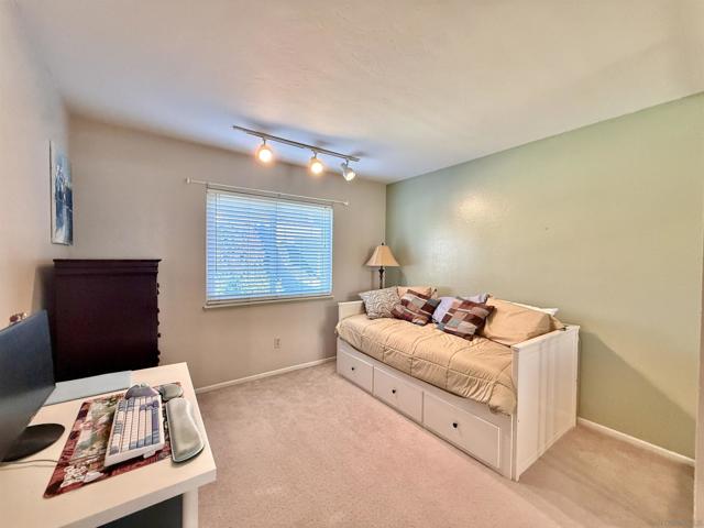2049 Wind River Rd, El Cajon CA: https://media.crmls.org/mediaz/21bc0bd0-bfda-4316-9b95-76a06e186ac6.jpg