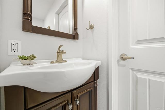 3902 Vista Campana N, Oceanside CA: https://media.crmls.org/mediaz/21bc293e-2fe3-4777-95fa-7bdd5b1248f3.jpg