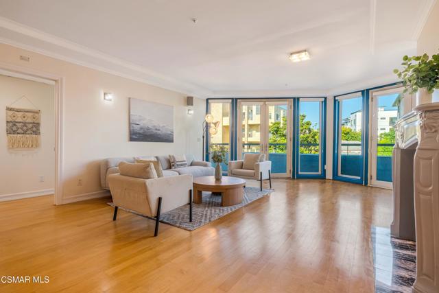 1645 Malcolm Avenue, Los Angeles CA: https://media.crmls.org/mediaz/21bc2be7-059b-4aa9-b157-60875f31a839.jpg