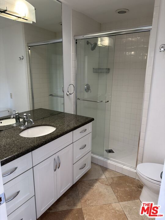 2454 Penmar, Venice CA: https://media.crmls.org/mediaz/21bd0b2a-b6d3-49c5-82c0-ada39185cf58.jpg
