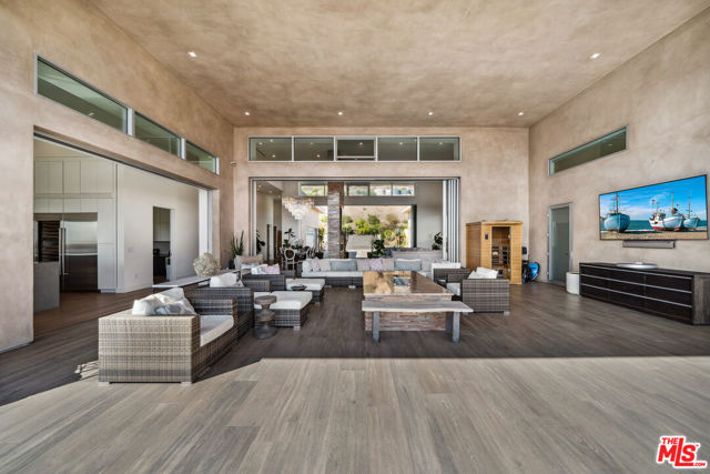 10715 Yerba Buena Road, Malibu CA: https://media.crmls.org/mediaz/21be3bbb-1f22-459a-b344-e9b74e8047ce.jpg