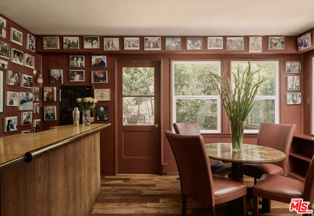 7917 Woodrow Wilson Drive, Los Angeles CA: https://media.crmls.org/mediaz/21bf11d2-c132-413c-9fe7-86bf2c145753.jpg