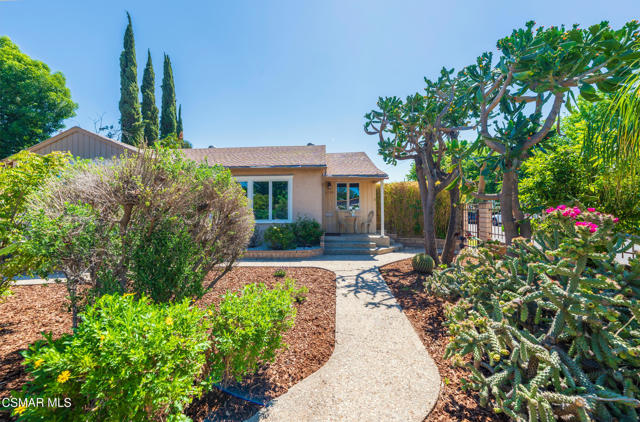 6120 Zelzah Avenue, Encino CA: https://media.crmls.org/mediaz/21bf6d5a-dc65-4dbe-b760-dbec47a54c6a.jpg