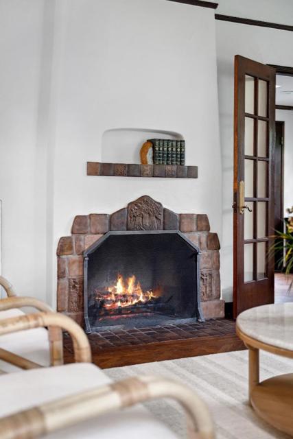 1875 Middlefield Road, Palo Alto CA: https://media.crmls.org/mediaz/21c0fe8d-46d0-4cb1-b533-639945a29043.jpg