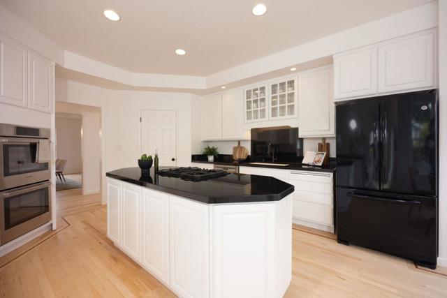 608 Silver Avenue, Half Moon Bay CA: https://media.crmls.org/mediaz/21c2037e-a651-4519-800c-74ba91fc7e2d.jpg