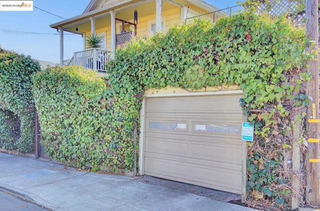 Image 29 of 39 For 1095 67th St