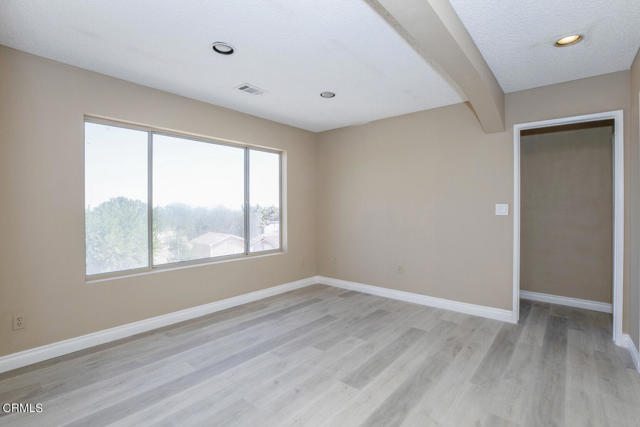 3831 E Ave T 8, Palmdale CA: https://media.crmls.org/mediaz/21c3f1aa-28fe-4353-98e2-0b5adf62b16c.jpg