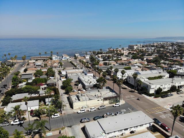 4705 Point Loma Ave, San Diego CA: https://media.crmls.org/mediaz/21c4106f-f8f1-4b6b-bc9c-7c3b64c0f6ae.jpg