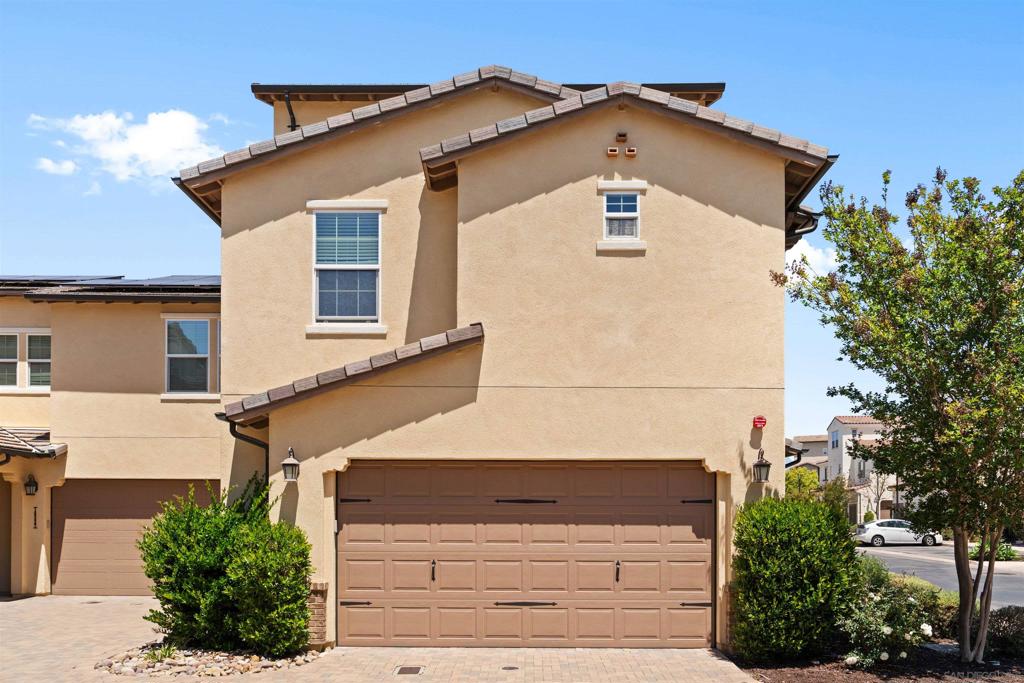 MLS #250027413SD img 2