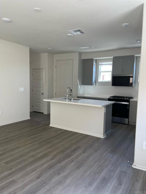 Detail Gallery Image 13 of 34 For 28325 via Moscotel, Temecula,  CA 92591 - 3 Beds | 2/1 Baths