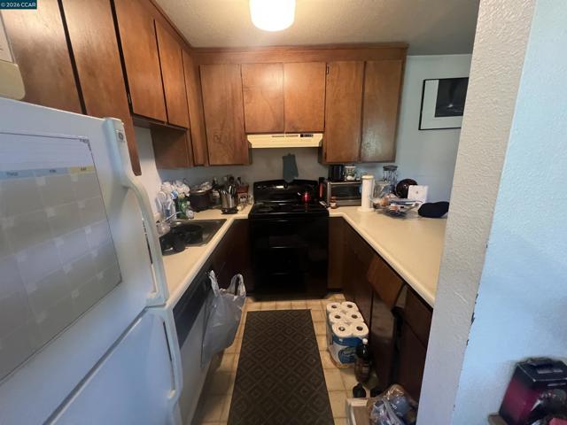 199 Mariner Dr, Vallejo CA: https://media.crmls.org/mediaz/21c57cb7-667a-42f4-9b21-b810d19ff306.jpg