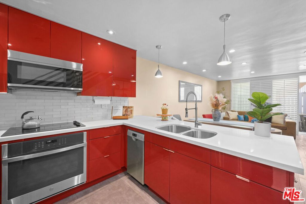 5951 Canterbury Drive #20
