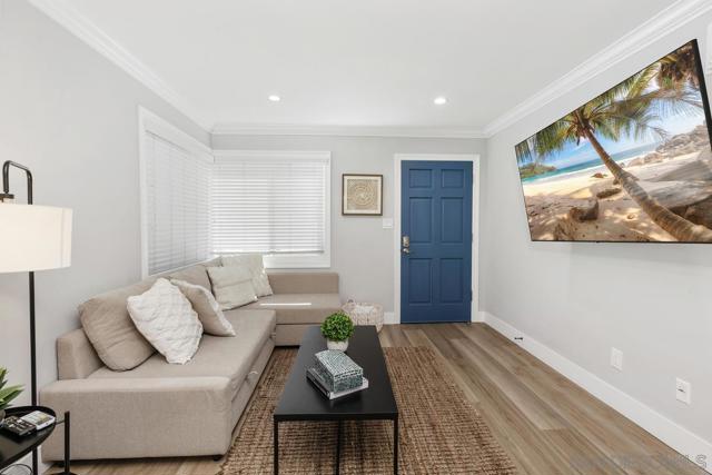 850 856 Olive Avenue, Coronado CA: https://media.crmls.org/mediaz/21c69ac2-2e66-42d1-8b47-04471c0b20f5.jpg