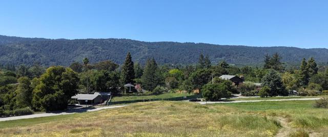 152 Alta Mesa Road, Woodside CA: https://media.crmls.org/mediaz/21c6ae9f-e1df-4e3b-b687-5a946f98c62f.jpg