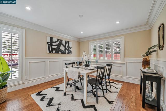 732 Graham Ct, Danville CA: https://media.crmls.org/mediaz/21c6b8b5-4ff5-4770-8080-001056765fc1.jpg